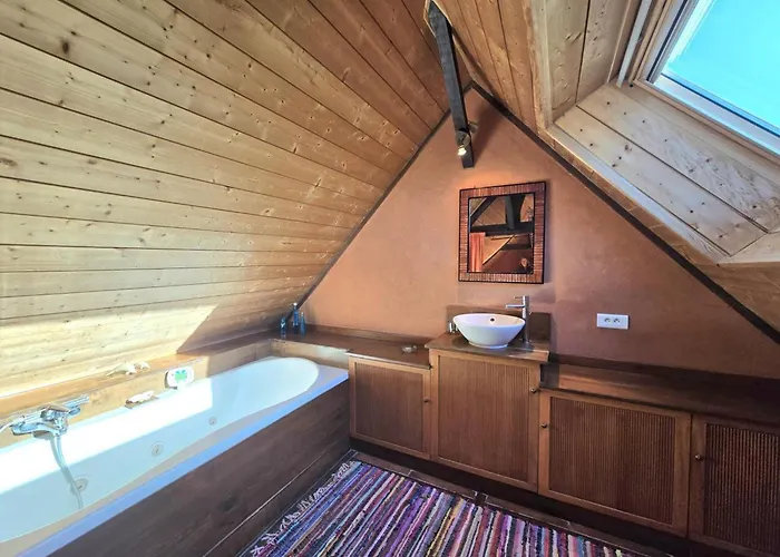 Prázdninový dům Maison En Pierre, Piscine Privee - 2 Pers. - Fr-1-616-556 *